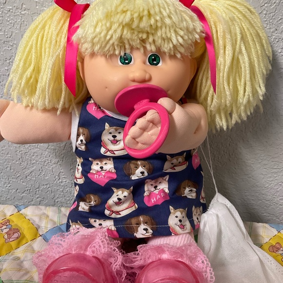 RARE VTG Cabbage Patch Kid Toddler Girl With Pacifier Lemon Hair Green Eyes 1988